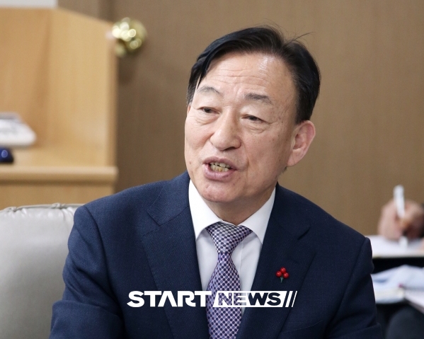 23일 신년 기자회견을 하고 있는 설동호 대전시교육감.