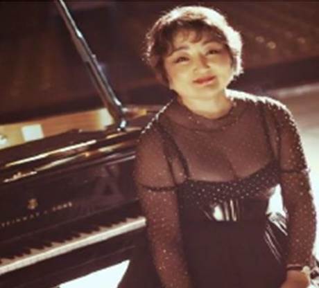 피아니스트 다리마 린코보인 모습