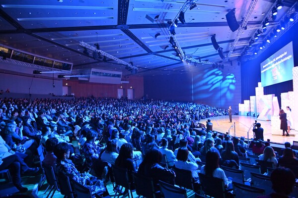 도는 31일(이하 현지 시각) 독일 메쎄 프랑크푸르트 콩그레스센터 하모니홀에서 ‘2023 충남-크레센도(충남! 한국의 문화를 키우다)’ 공연을 가졌다.
