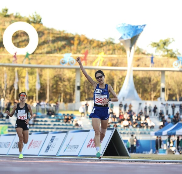 제천시 작장운동 경기부 출신 최경선 선수가 이달 서울국제마라톤대회에 출전하여 금빛 질주를 시작한다.