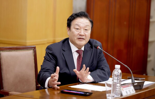 대전시의회 송인석 의원(국민의힘, 동구1)은 10일 열린 제291회 제2차 정례회 산업건설위원회 기업지원국 행정사무감사에서 평촌일반산업단지 분양 지연 문제를 점검하고, 적극적 홍보와 입주 여건 개선을 주문했다.