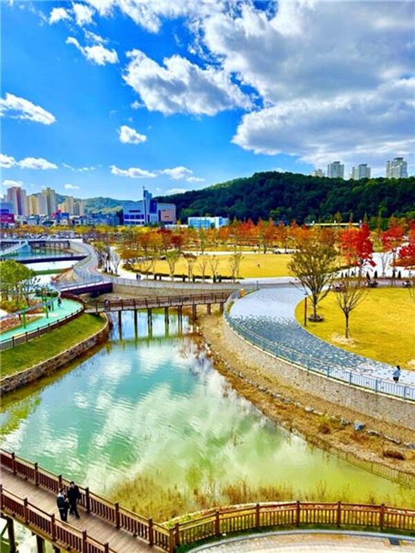 갑천생태호수공원 전경.
